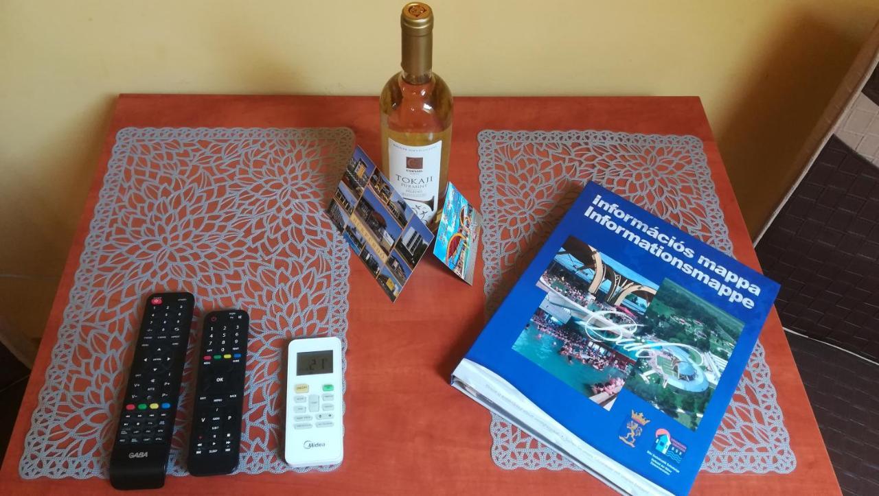 Ma-Ja Apartman Бік Екстер'єр фото