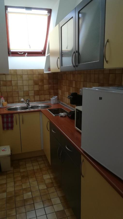 Ma-Ja Apartman Бік Екстер'єр фото